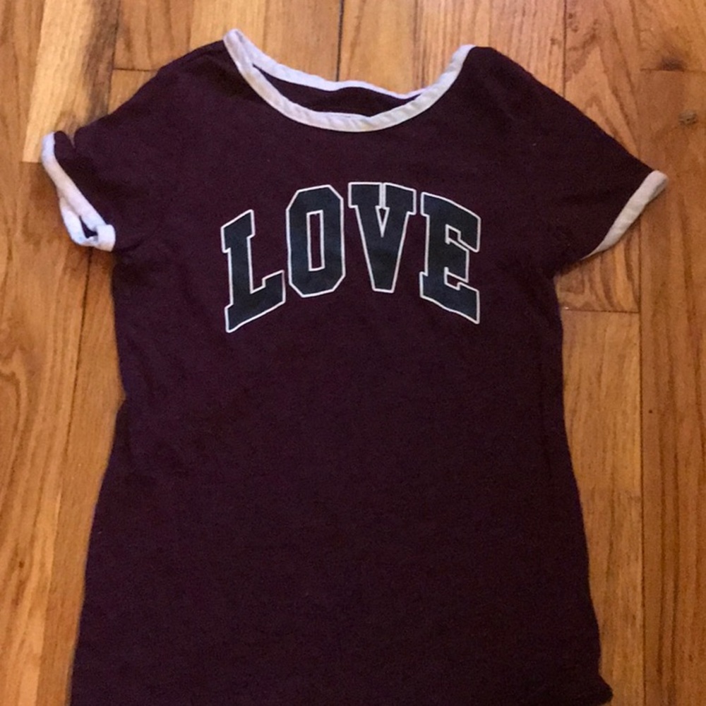 Burgundy love girls tee, size 14
